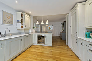 Kitchen- click for photo gallery